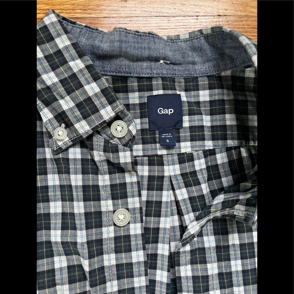 Men’s Gap Button Down - image 2